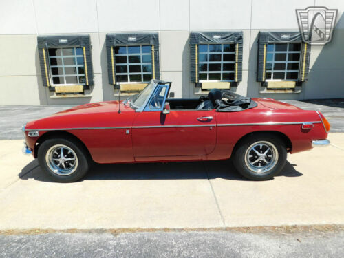 Burgundy1976 MG MGB4 cylinder 4 speed manual Available Now! image 5