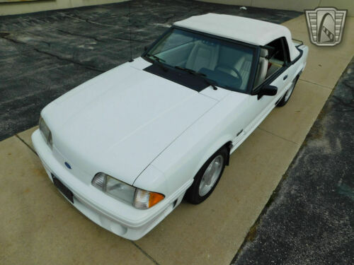 White 1991 Ford Mustang5.0L V8 F 4 speed automatic Available Now! image 3