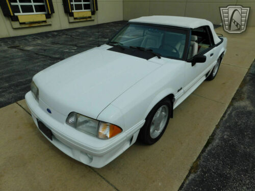 White 1991 Ford Mustang5.0L V8 F 4 speed automatic Available Now! image 4