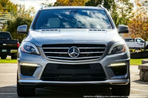 2012 Mercedes-Benz ML63 AMG 4Matic P30 Performance Pkg with 60385 Miles, 054150 image 2