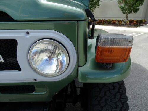 Green and White1972 Toyota FJ404.2 Lit, 6CYL 3 Speed Manual Available Now! image 5