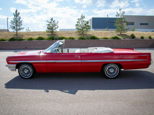 Red 1961 Pontiac Bonneville Convertible 389 CID V8 3 Speed Automatic Available N image 3