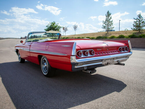 Red 1961 Pontiac Bonneville Convertible 389 CID V8 3 Speed Automatic Available N image 4