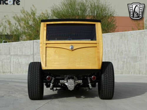 Black/Wood 1933 Ford Woody402 CID V8 4 Speed Automatic Available Now! image 6