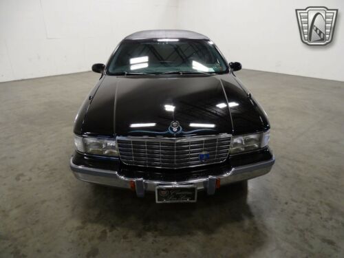 Black 1996 Cadillac Fleetwood5.7L V8 F OHV 4 Speed Automatic with Electronic O image 2