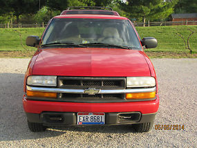 2003 Chevrolet S-10LSextended cab, clean , 5 speed image 2