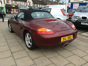 PORSCHE BOXSTER 2.5 Petrol RED CONVERTIBLE 1998 ,89 000 miles MOT and TAX image 3