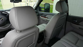 2008 Chevy Silverado 2500 4X4 LTZ Crew Cab image 4