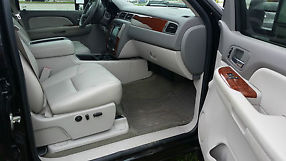 2008 Chevy Silverado 2500 4X4 LTZ Crew Cab image 5