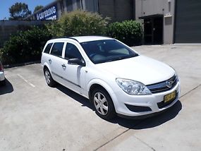 HOLDEN ASTRA STATION WAGON 12/2007 WITH A BLOWN HEAD GASKET AUTO AIR AND STEER 
