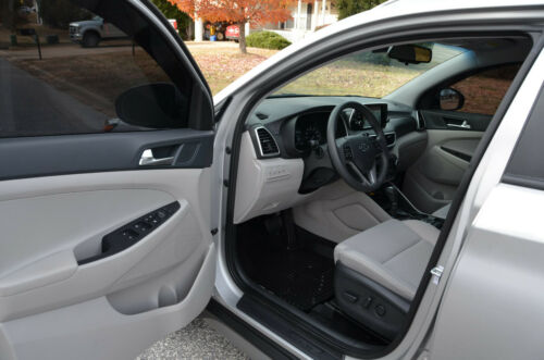 2020 Hyundai Tucson SEL 17K miles Camera Bluetooth AppleCarPlay Android Auto,,, image 4