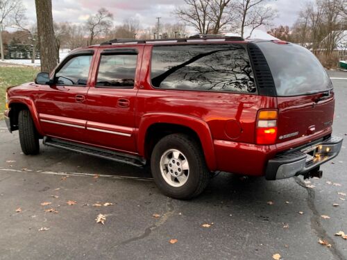 2002 Chevrolet Suburban 1500 SUV Red 4WD Automatic K1500 image 4