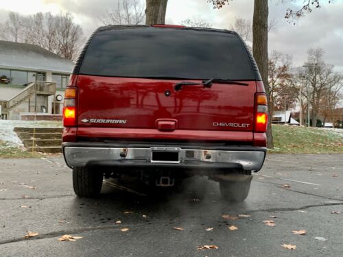 2002 Chevrolet Suburban 1500 SUV Red 4WD Automatic K1500 image 7