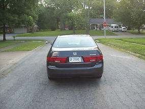 2005 Honda Accord LX 3.0 litre V-6 4dr image 5