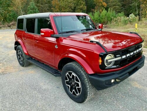 2021 Ford Bronco SUV Red 4WD Automatic Outerbanks image 3