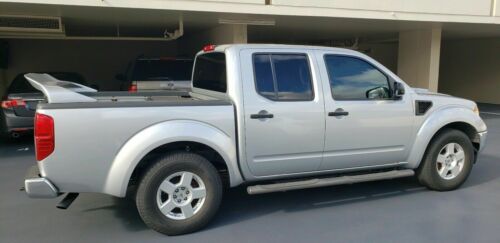 2007 Nissan Frontier Pickup Grey RWD Automatic CREW CAB SE