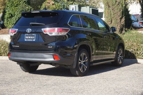 2016 Toyota Highlander, Midnight Black Metallic with 91325 Miles available now! image 3