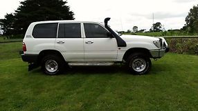 TOYOTA LANDCRUISER 1998 --100 SERIES TURBO DIESEL-- aftermarket turbo fitted