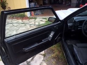 1991 Ford Mustang LX Hatchback 2-Door 5.0L image 6