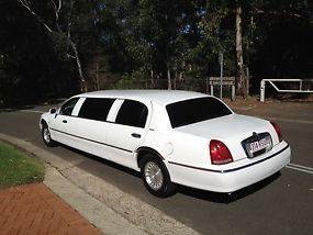 1998  Town Car Stretch Limousine Limo 7 Seater in rear 2 upfront 