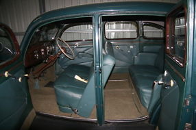 1938 ford deluxe sedan image 3