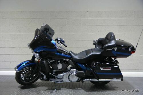 Blue Harley-Davidson FLHTCU with 26,676 Miles available now! image 1