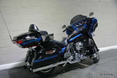 Blue Harley-Davidson FLHTCU with 26,676 Miles available now! image 5