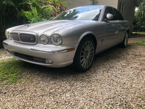  XJR-S 2004 Very RARE (SUPER CHARGED)READY TO DRIVE in Silver