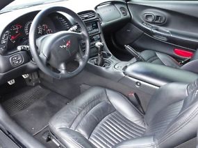 2002 Chevrolet Corvette Coupe5.7L 6 SpeedHUD Black on Black image 6
