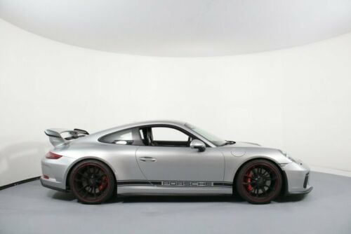 2018 Porsche 911 GT3 image 2