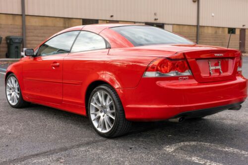 2006 Passion Red C70 T5 Hard Top Convertible image 5