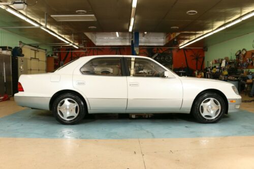 2000  LS 400 Super Clean Fully Serviced, Low Miles WE trade + ship!!!!!