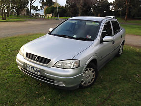 Holden Astra Equipe (2001) 4D Sedan 4 SP Automatic (1.8L - Multi Point F/INJ)... image 1