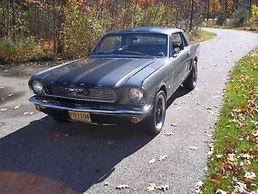1966 Ford Mustang Coupe V8 302 image 7