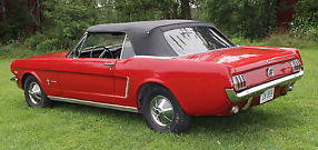 Ford: Mustang Convertible image 1