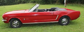 Ford: Mustang Convertible image 6