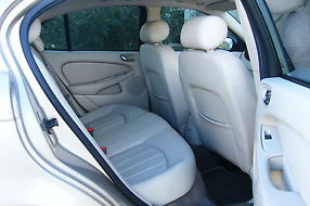 Jaguar X Type (2002) 4D Sedan Manual (2.1L - Multi Point F/INJ) 5 Seats image 2