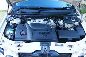 Jaguar X Type (2002) 4D Sedan Manual (2.1L - Multi Point F/INJ) 5 Seats image 4