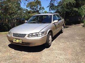 Toyota Camry Conquest (1999) 4D Wagon Automatic
