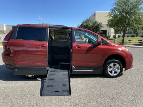 2018 Toyota Sienna LE Power Side-EntryWheelchair Handicap Mobility Van