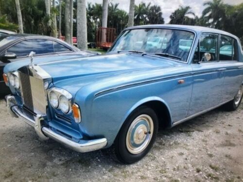 Rolls Royce 1967 Silver Shadow in beautiful color of Blue