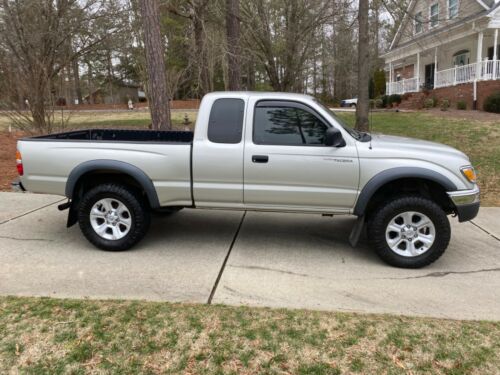 2004  Tacoma automatic V6 SR5 Clean title four wheel drive extended cab