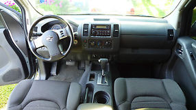2006 Nissan Frontier Nismo Off-Road Crew Cab Pickup 4-Door 4.0L image 7