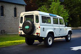 Land Rover Defender 110 image 2