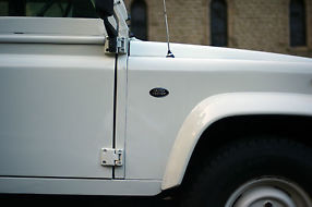 Land Rover Defender 110 image 5