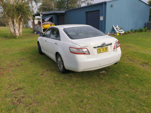 Toyota Camry Hybrid 2011 Auto 6 months rego, just inspected image 2