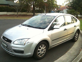 Ford Focus LS (2006) 5D Hatchback Automatic (2L - Multi Point F/INJ) 5 Seats image 2