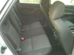 Ford Focus LS (2006) 5D Hatchback Automatic (2L - Multi Point F/INJ) 5 Seats image 6