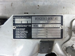 Mercedes-benz E280 (1993) 4D Sedan 4 SP Automatic (2.8L - Electronic F/INJ) image 1