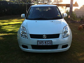 2007 Suzuki Swift, Pearl White 5sp Man Hatchback image 2